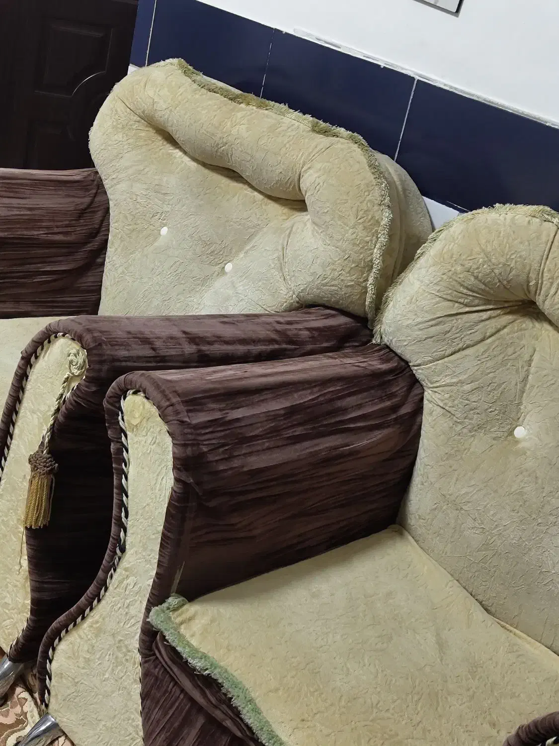 2عدد مبل تک نفره|مبلمان خانگی و میز عسلی|تاکستان, |دیوار