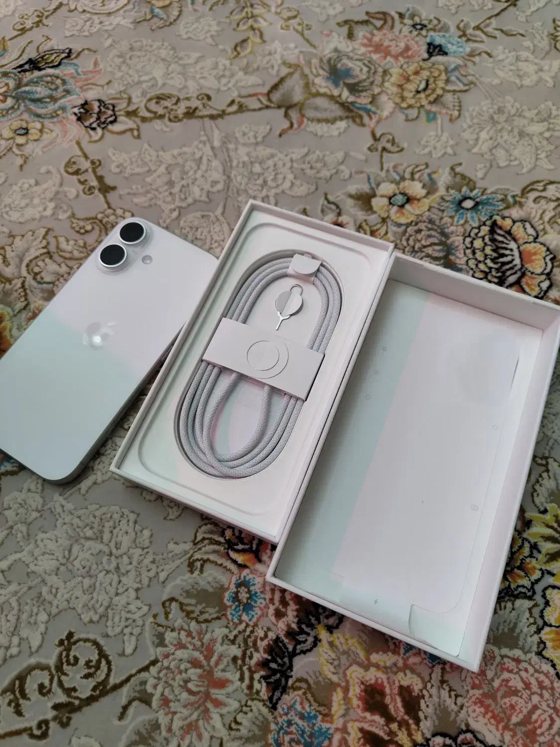 ایفون ۱۶ نرمال پلمب دارم|موبایل|تهران, گلستان (شهرک راه آهن)|دیوار