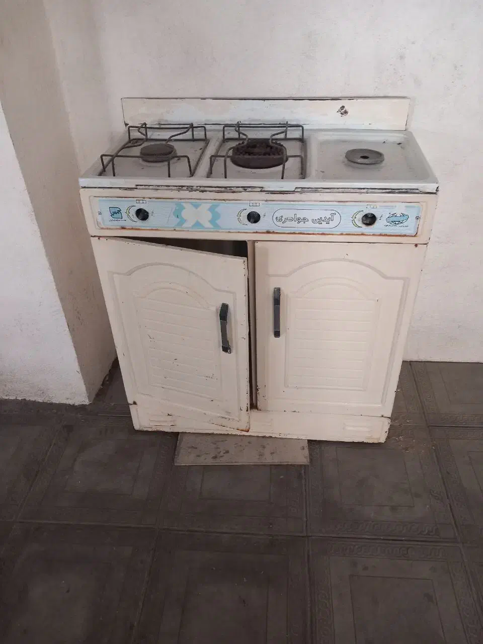 سماورنفتی درحدنو هس|سماور، چایساز، قهوهساز|مراغه, |دیوار