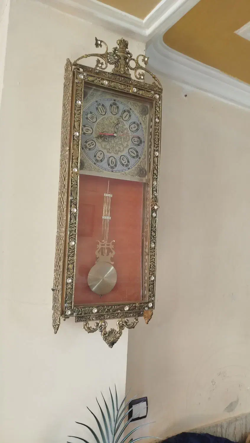 ساعت دیواری برنزقدیمی خیلی سنگین|ساعت دیواری و تزئینی|تبریز, |دیوار