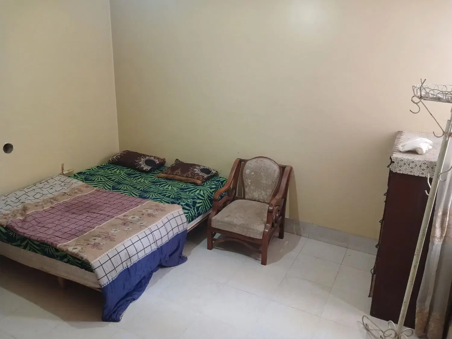 سوئیت ومنزل مبله اطلسی وجمهوری وارم|اجارهٔ کوتاه‌مدت آپارتمان و سوئیت|شیراز, دروازه قران|دیوار