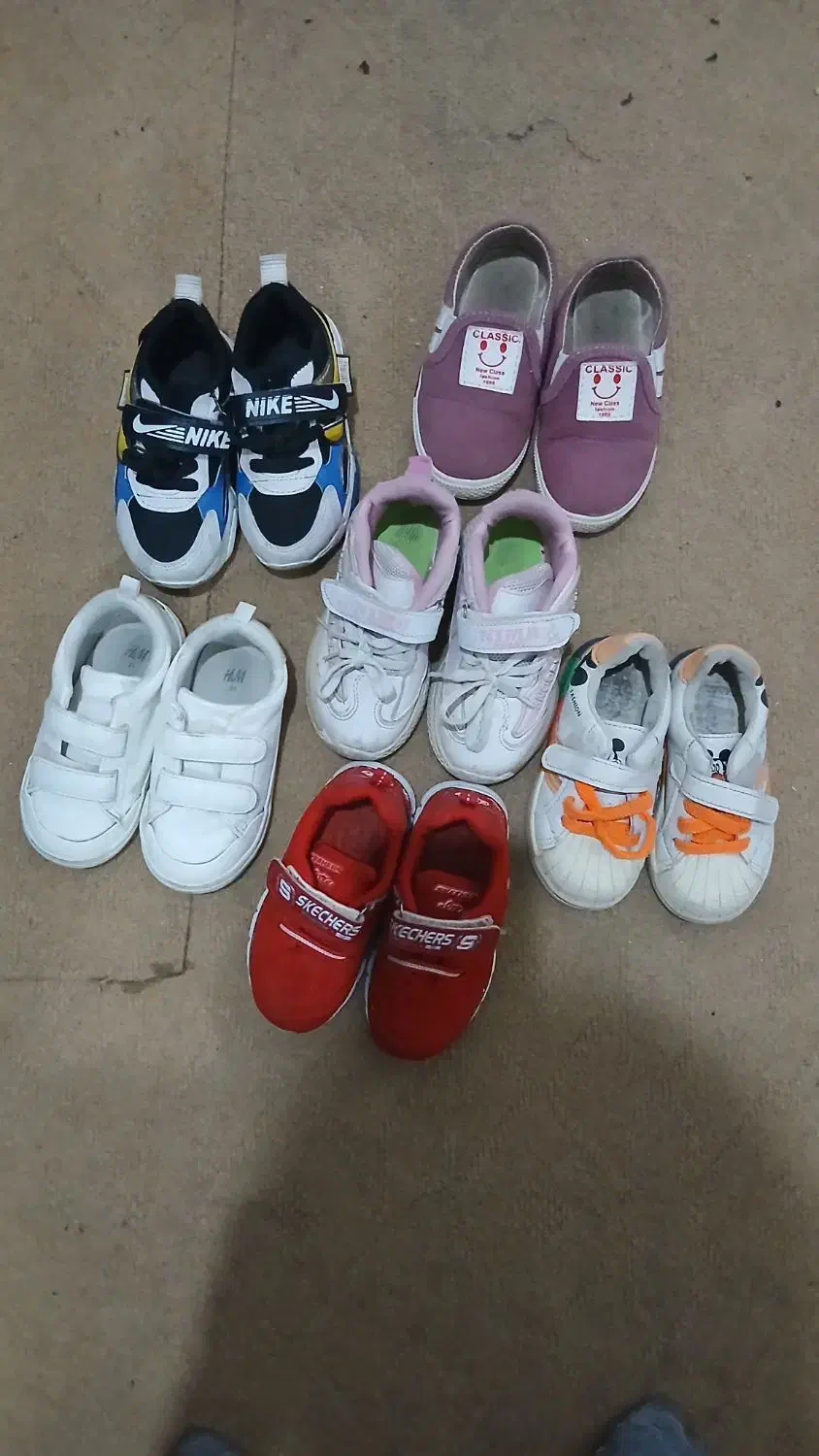 کفش بچه گانه|کفش و لباس بچه|شیراز, کوشک میدان|دیوار