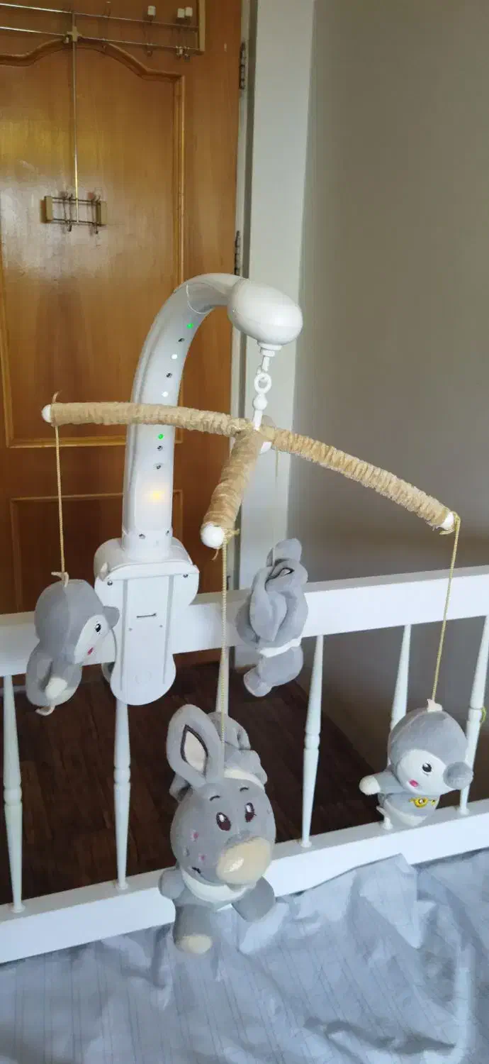 تخت آویز موزیکال مدل چراغدار|اسباب و اثاث بچه|اصفهان, سنبلستان|دیوار