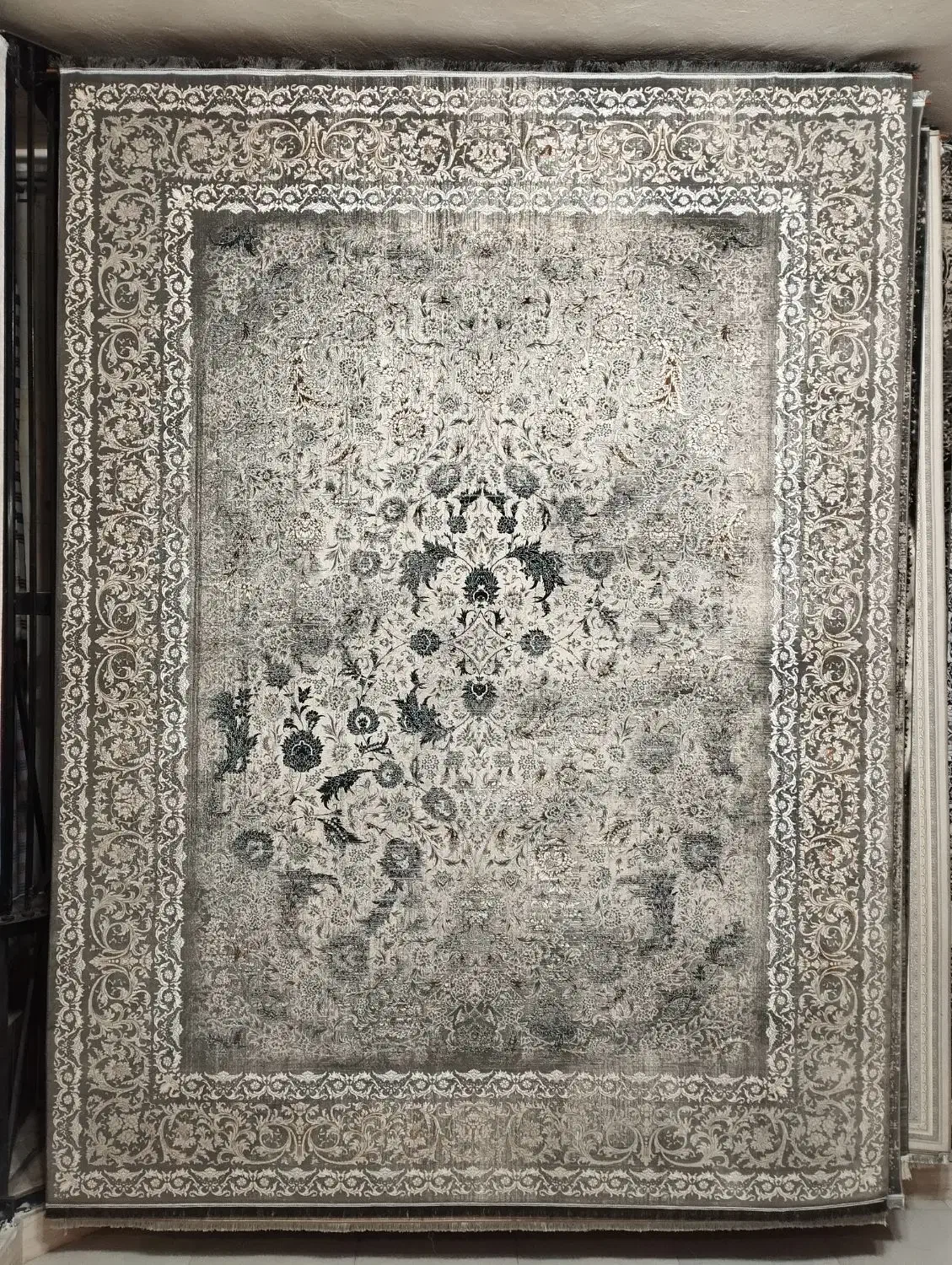 فرش|فرش|نی‌ریز, |دیوار