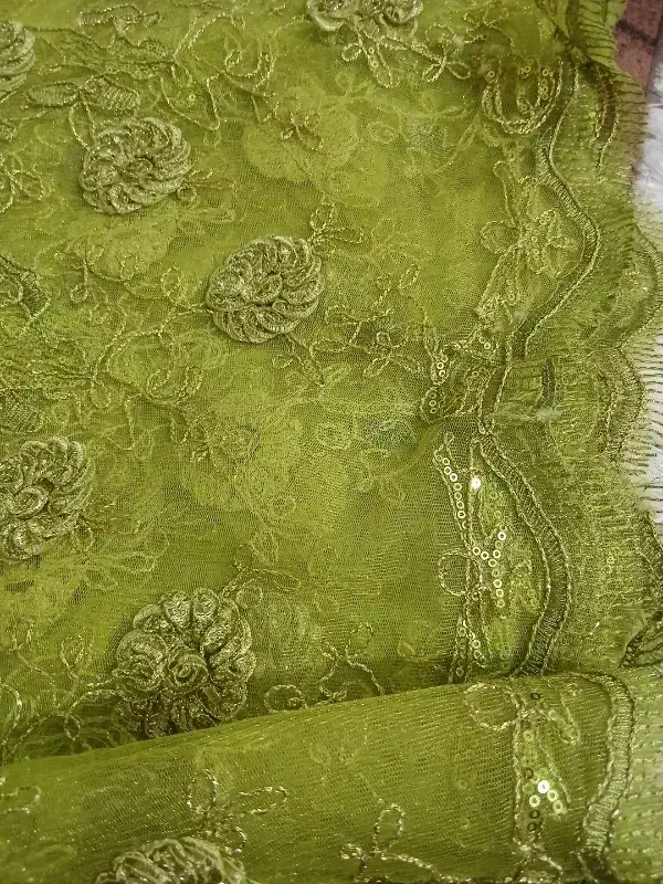 پارچه گیپور|لباس|نیشابور, گنبد سبز|دیوار