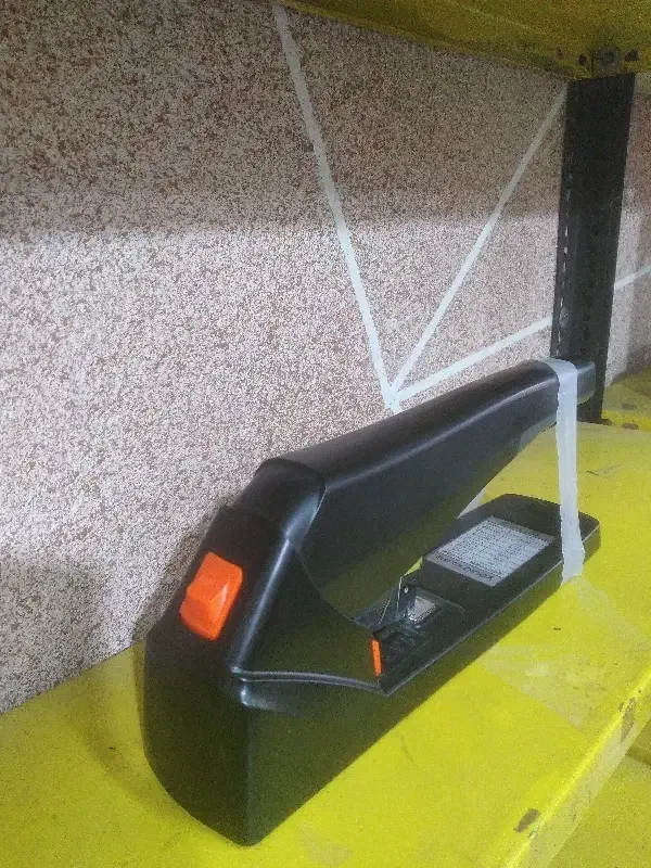 ماشین دوخت کتاب و جزوات|لوازم التحریر|رشت, امین الضرب|دیوار