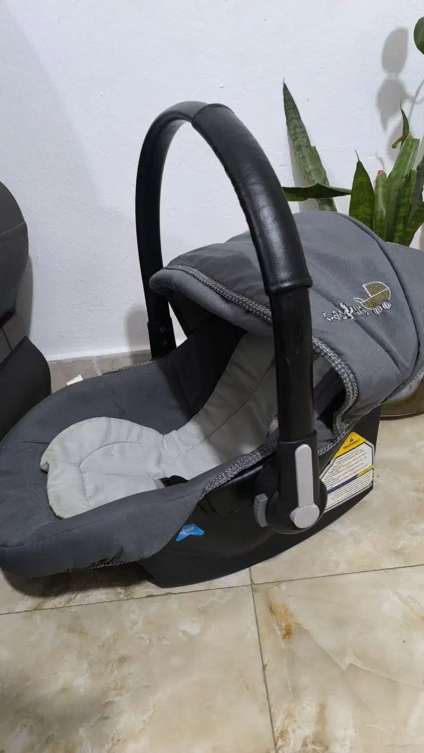 کریر|کالسکه و لوازم جانبی|دماوند, گیلاوند|دیوار