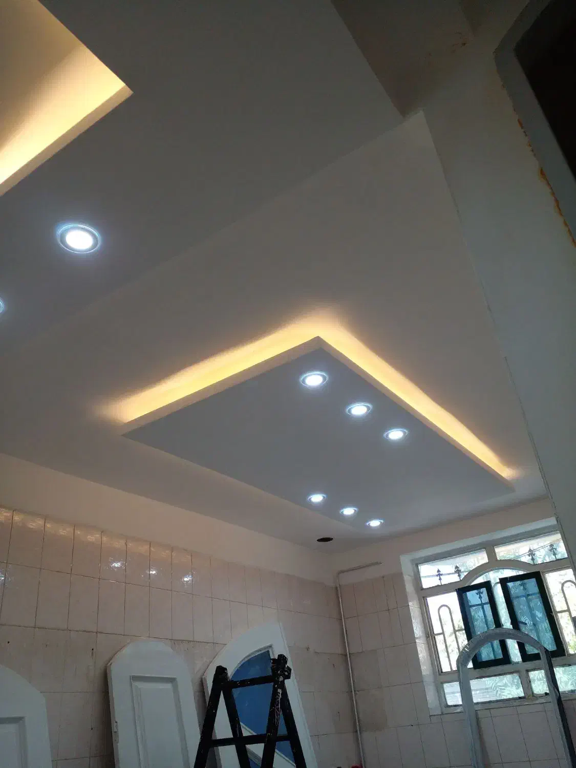 خدمات برق ساختمان|خدمات پیشه و مهارت|گناباد, |دیوار