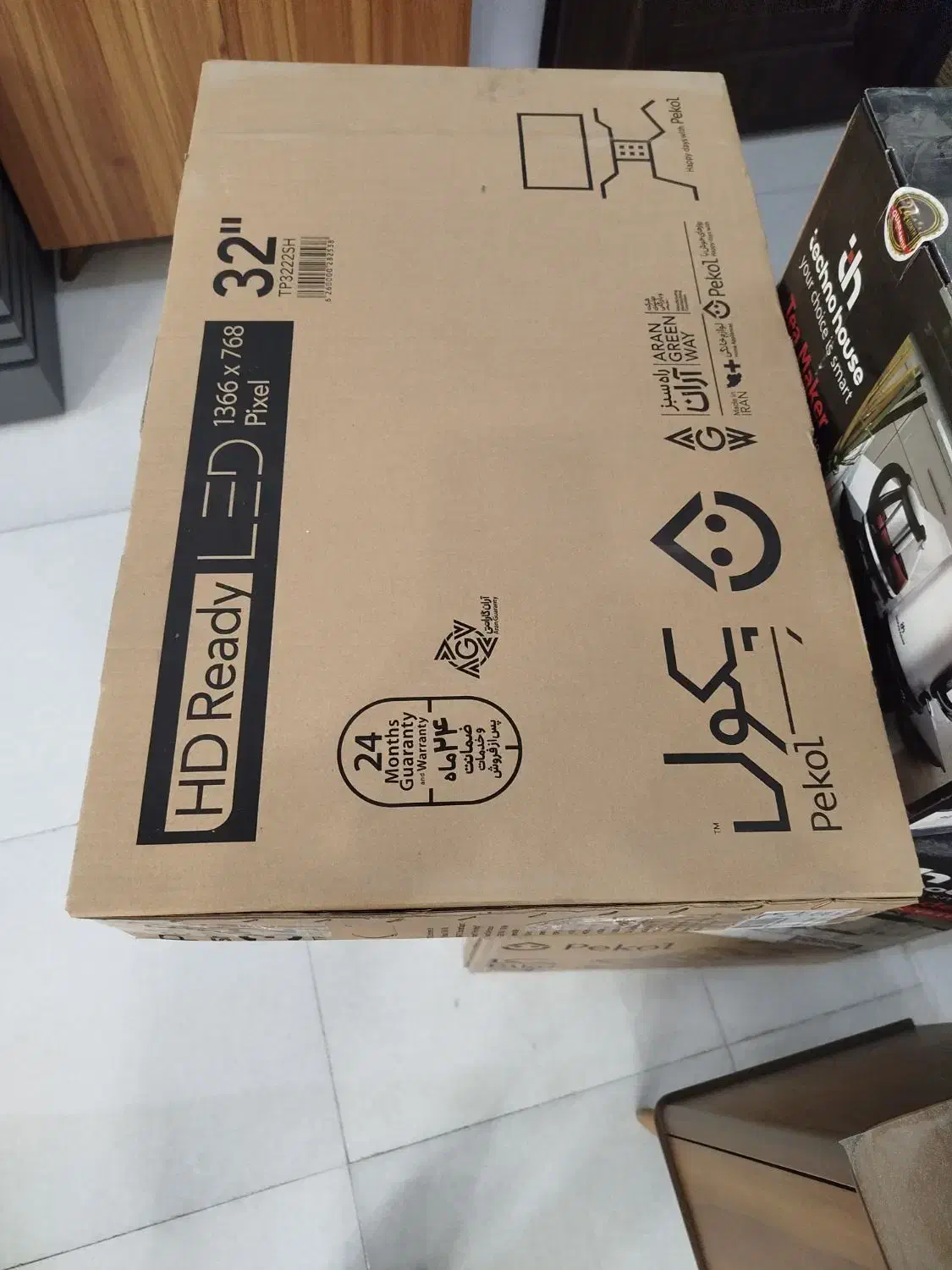 تلوزیون 32اینج مدل پکول و گاز صحفه ای|تلویزیون و پروژکتور|همدان, |دیوار