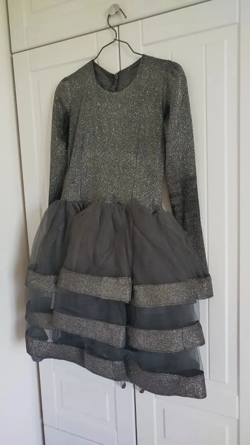 لباس مجلسی|لباس|قروه, |دیوار