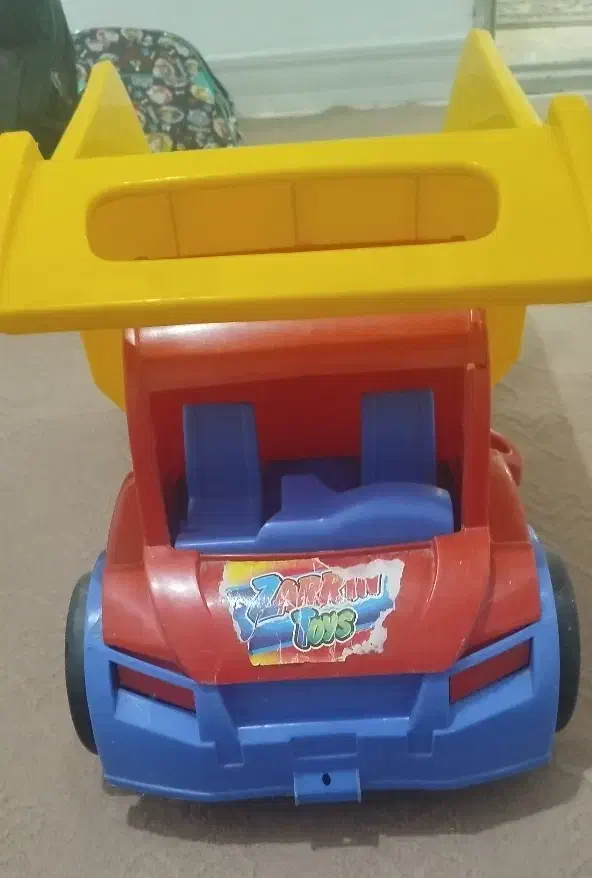 ماشین اسباب بازی کامیون|اسباببازی|ورامین, شهرک ولیعصر|دیوار