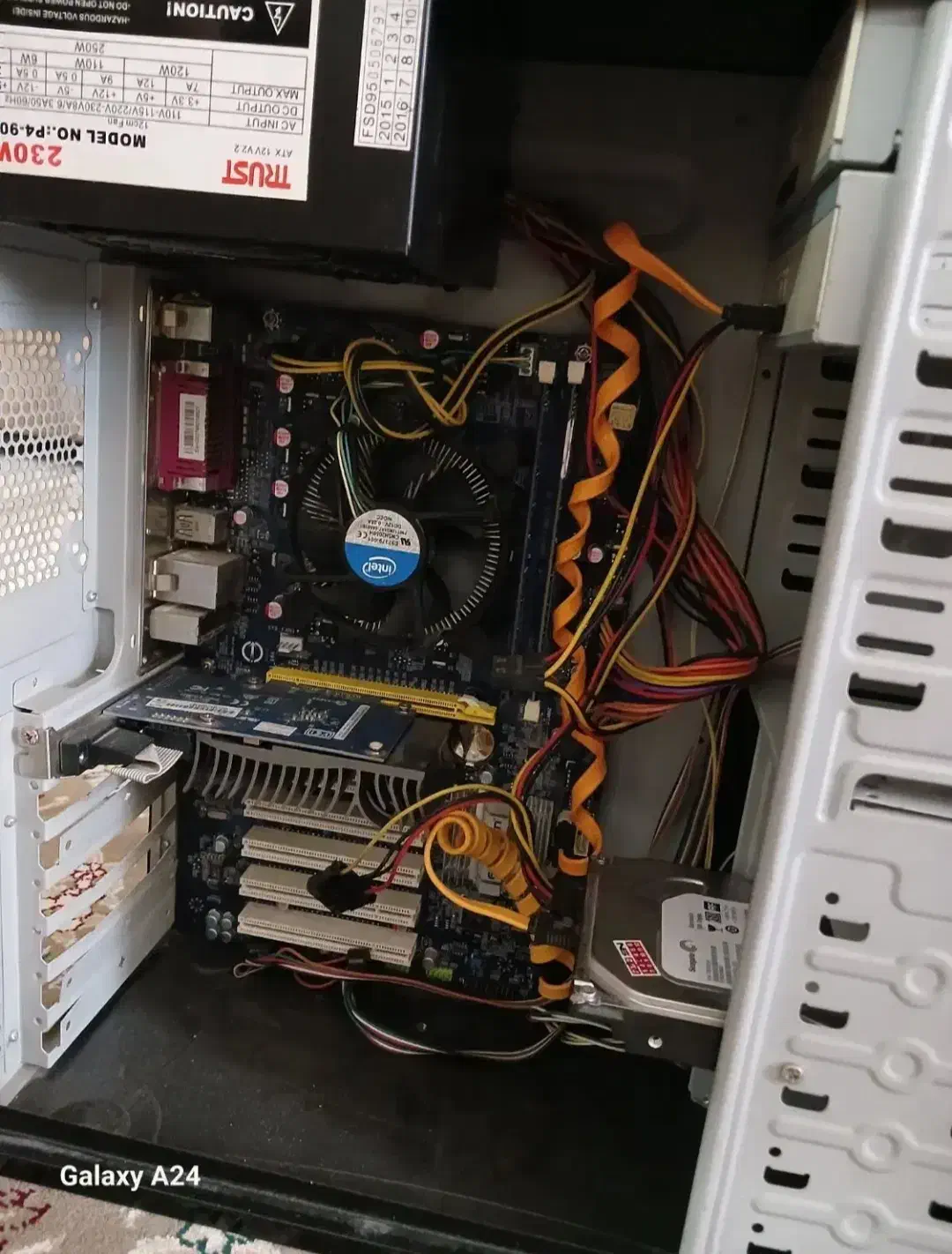 کیس گیمینگ|رایانه رومیزی|بروجرد, |دیوار