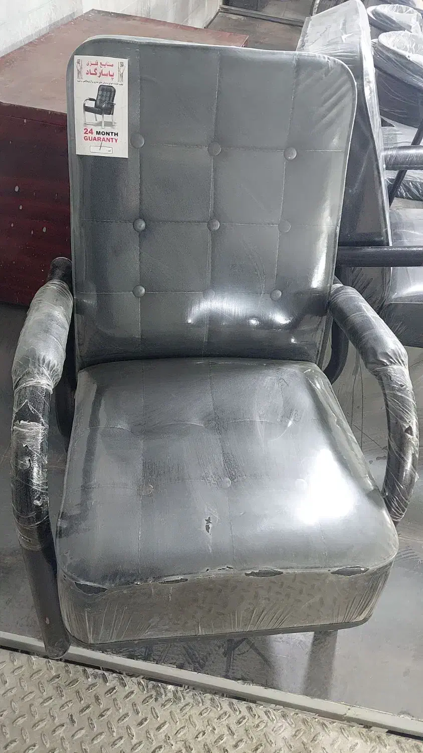 صندلی انتظار (توضیحات بخونیدلطفا)|صندلی و نیمکت|یزد, |دیوار