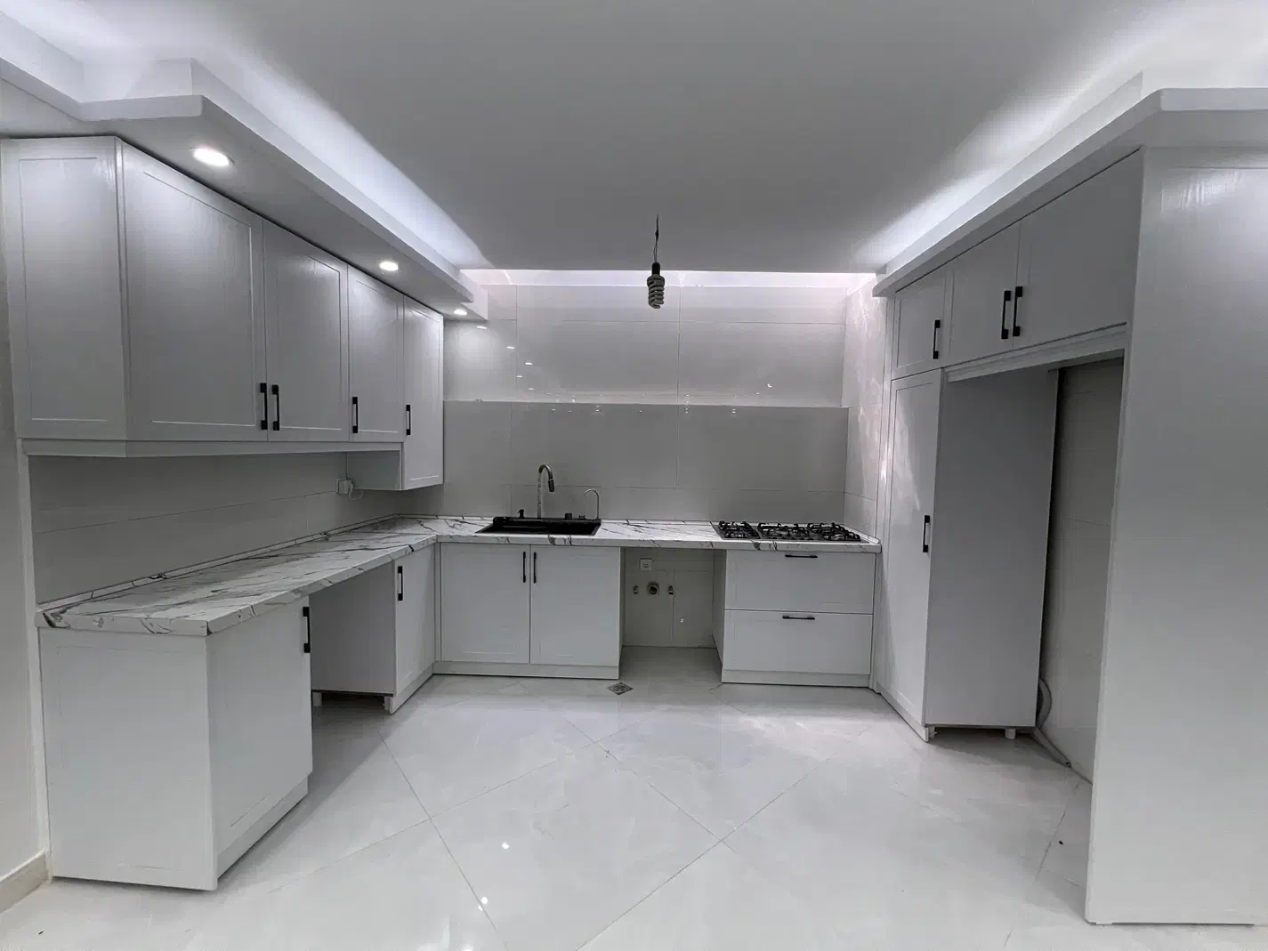 ۵۵متر زیرهمکف فول بازسازی یک خواب مستر در حد نوساز