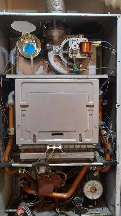 تعمیرات انواع پکیچ،آبگرمکن دیواری وشیرآلات بهداشتی|خدمات پیشه و مهارت|اردبیل, |دیوار