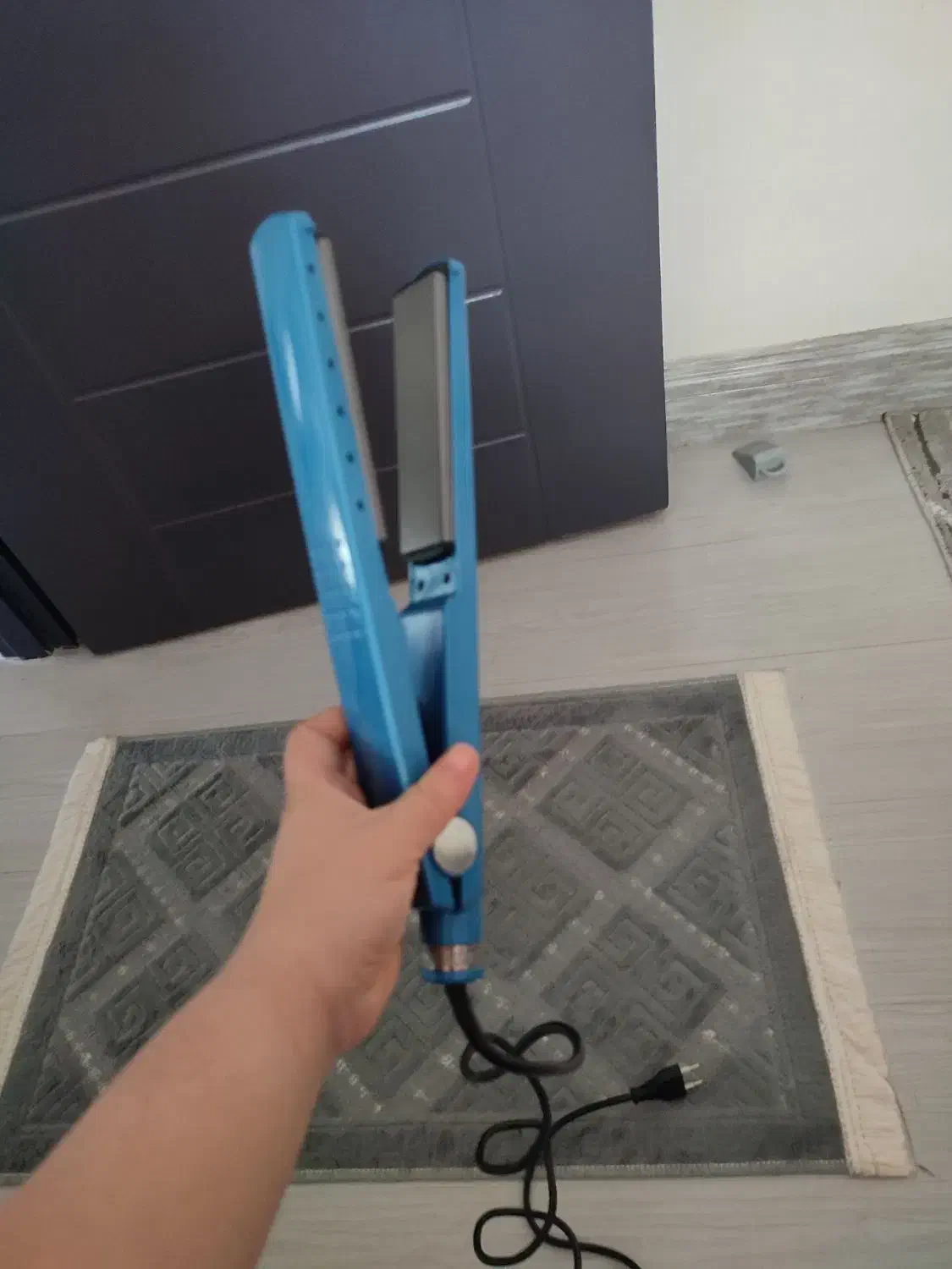 اتو و لباس|اتو و لوازم اتو|رشت, چمارسرا|دیوار