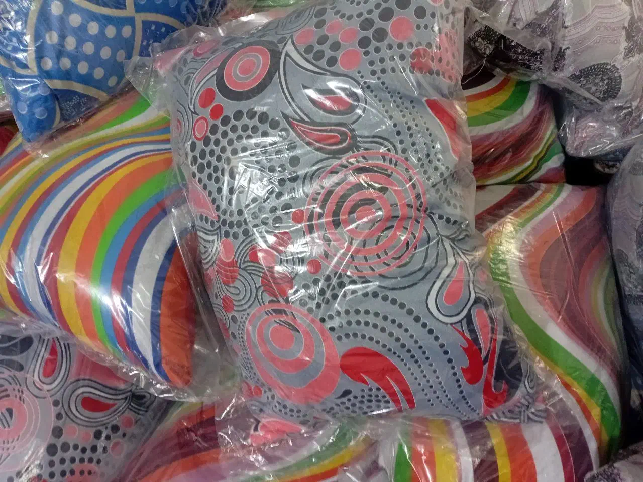 بالشت کرکی|رختخواب، بالش، پتو|ارومیه, |دیوار