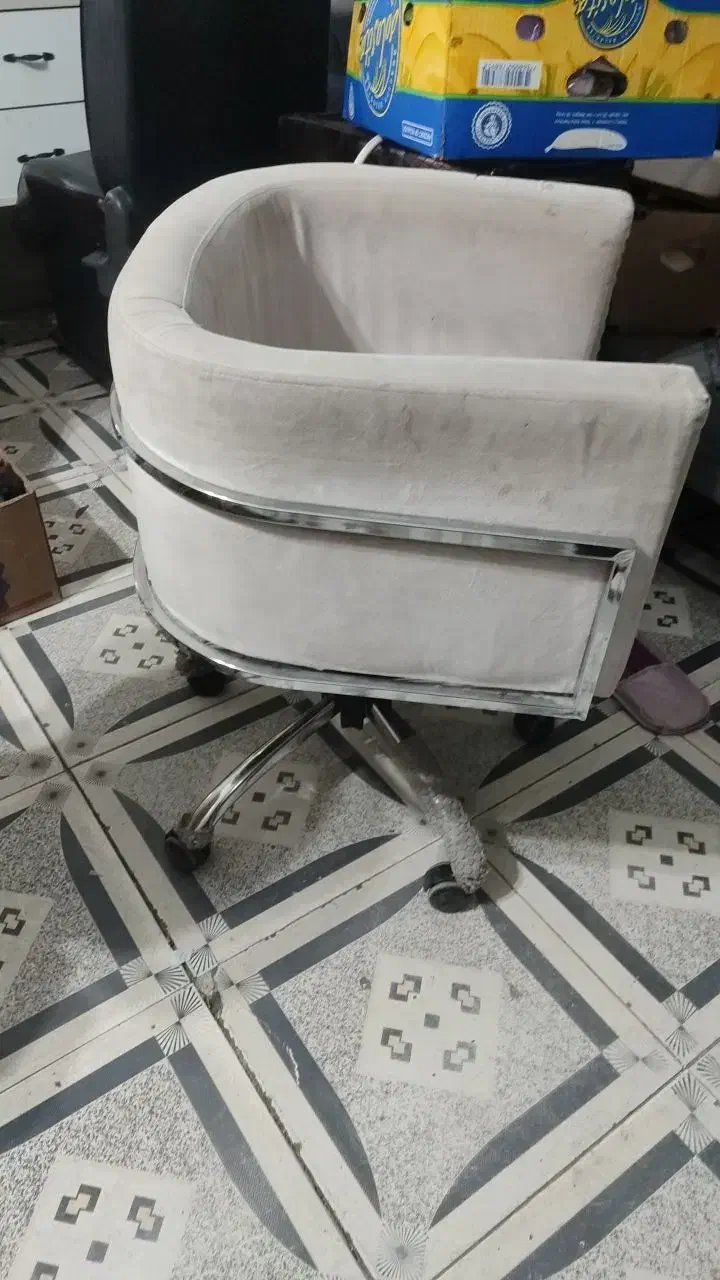 صندلی چرخدار و جکدار|صندلی و نیمکت|محمدشهر, کوی بهار|دیوار