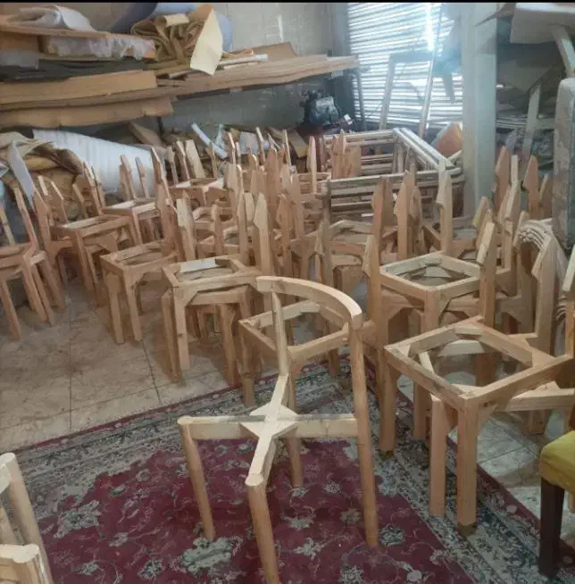 حسبی الله خدا پشت مهرگان مردم دار هست|میز و صندلی غذاخوری|صدرا-فارس, فاز ۱|دیوار