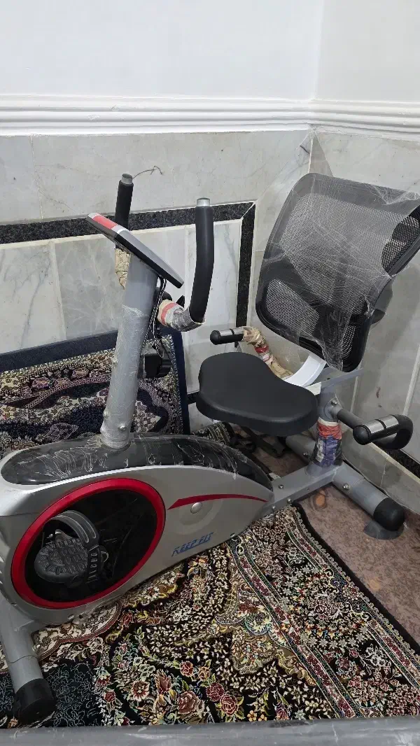 دوچرخه ثابت مبلی نو|تجهیزات ورزشی|زابل, |دیوار