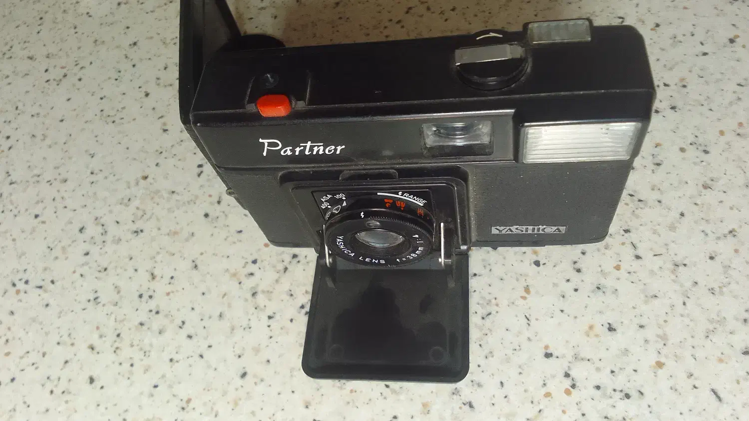 دوربین آنتیک yashika|دوربین عکاسی و فیلم‌برداری|محمدشهر, همایون ویلا|دیوار