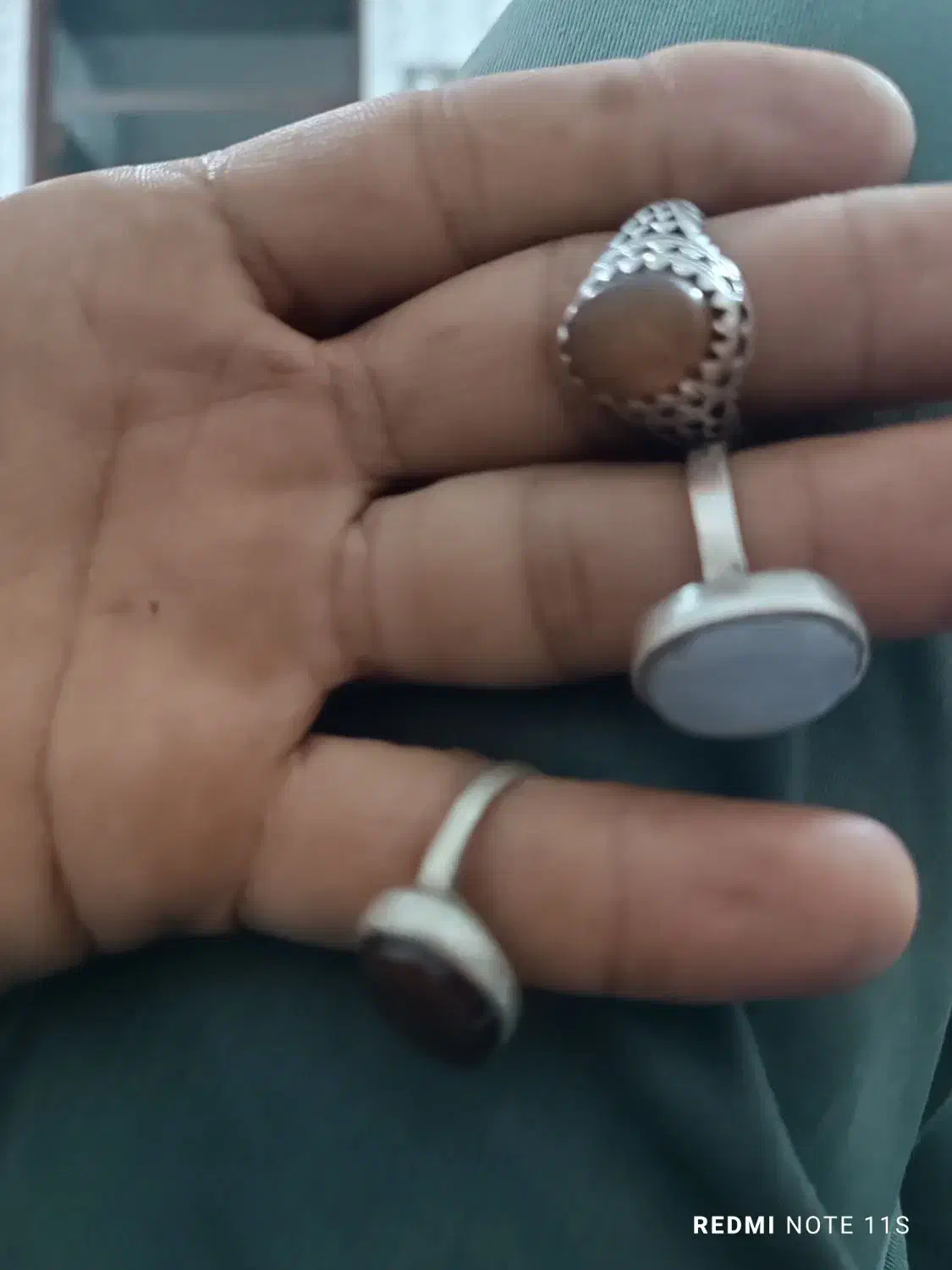 باسلام خدمت دوستان سه عدد انگوشتر و یک عدد ساعت|ساعت|بندرعباس, |دیوار