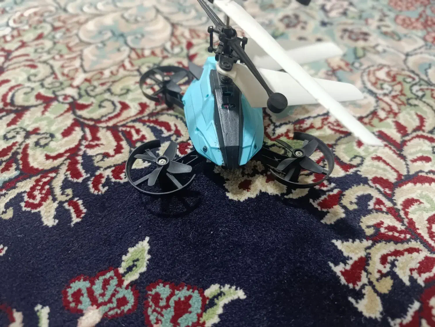 پهپاد|اسباببازی|مشهد, پروین اعتصامی|دیوار