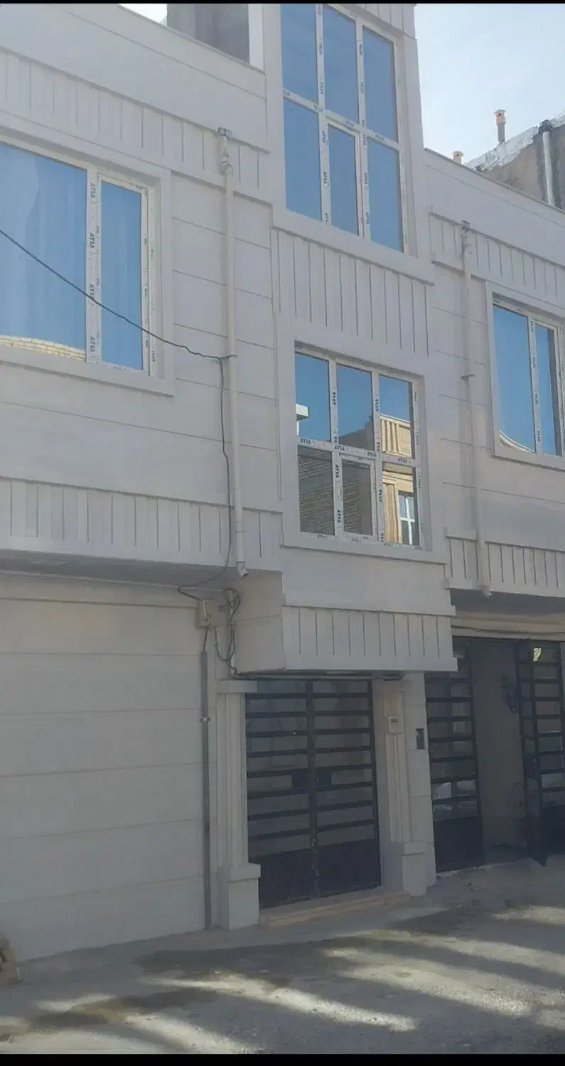 یک طبقه ۱۶۲ متری کاملا مستقل و دربست|فروش آپارتمان|صحنه, |دیوار