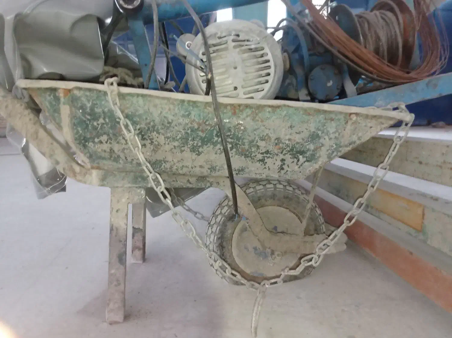 فروش فرغون پاینده مخصوص بالابر با زنجیر و پمپ باد|مصالح و تجهیزات ساختمان|شیراز, منطقه ویژه اقتصادی|دیوار