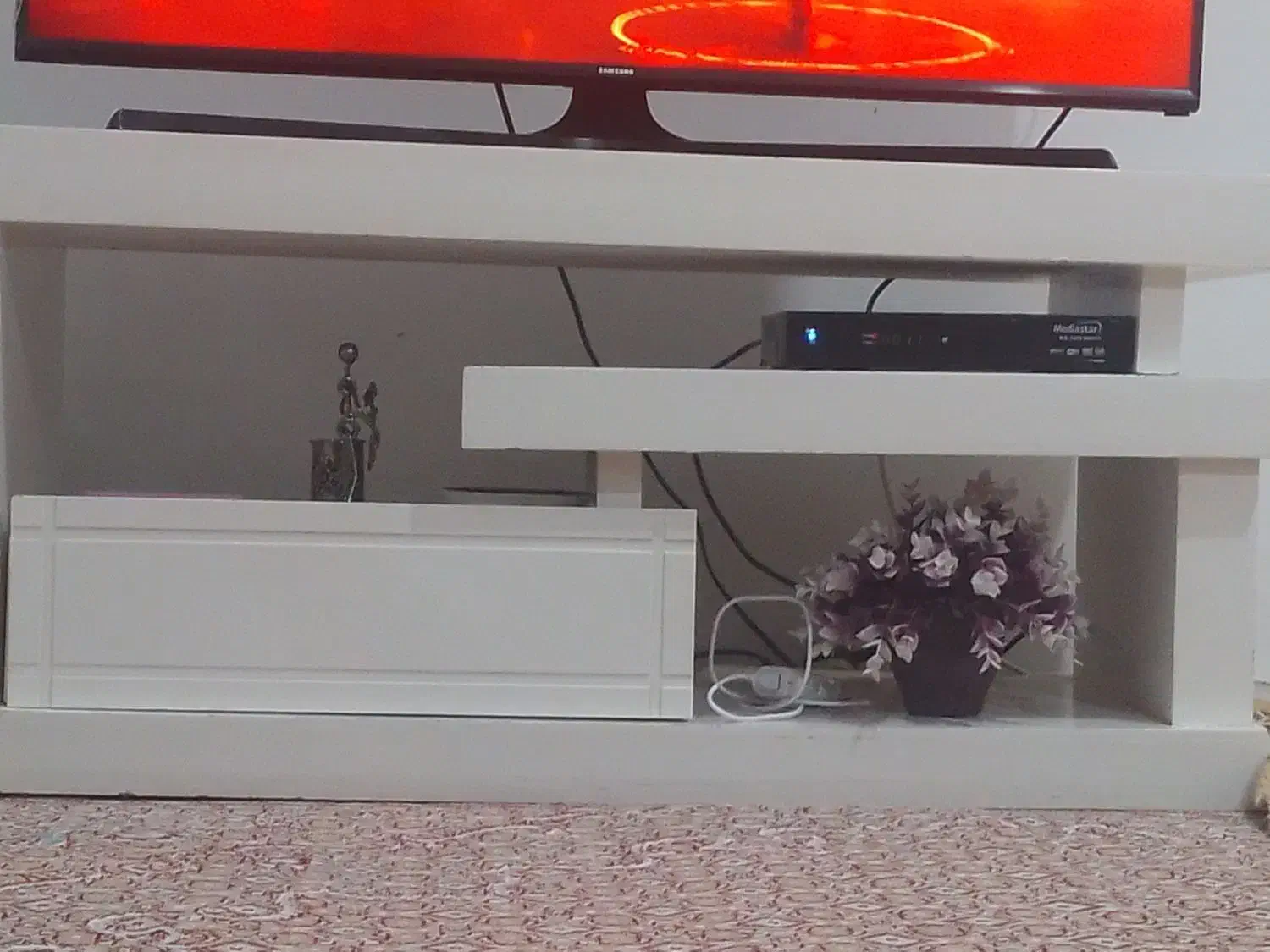 میز تلویزیون دست دوم|میز تلویزیون|بادرود, |دیوار