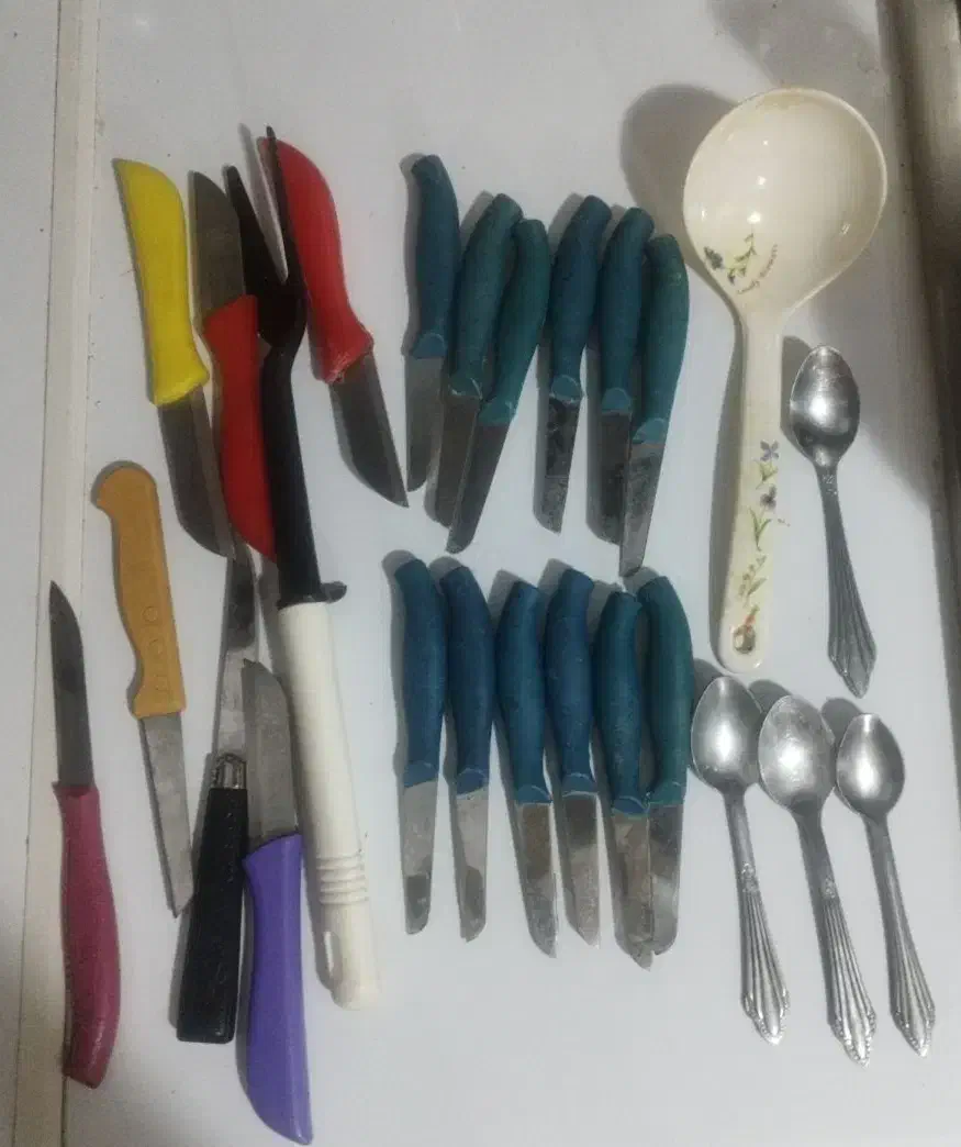 چاقو|کلکسیون اشیاء عتیقه|شاهینشهر, شهرک گلدیس|دیوار