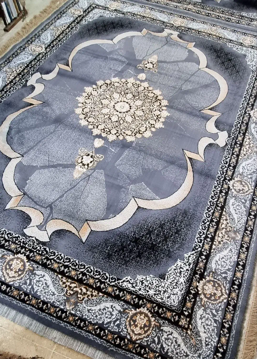 فرش اقتصادی طرح هفت صد شانه ۱۲متری ده تخته اکبند|فرش|اردبیل, |دیوار