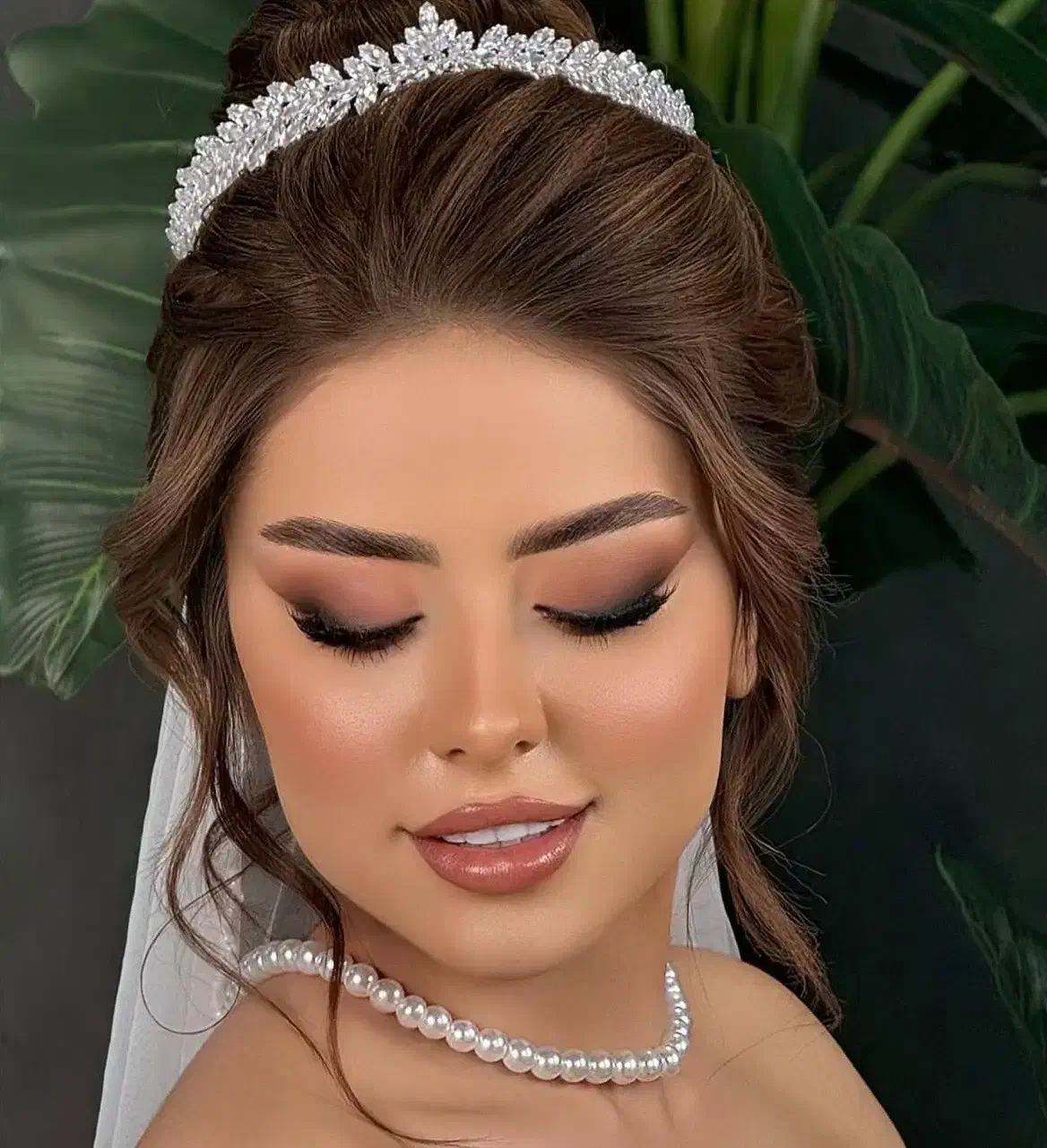 مدل برای میکاپ و شینیون|خدمات آرایشگری و زیبایی|آمل, |دیوار