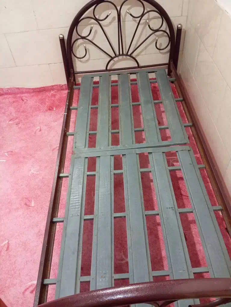 فروش تخت خواب به نفره فلزی و کمد|جاکفشی، کمد، دراور|شیراز, شریف‌آباد|دیوار
