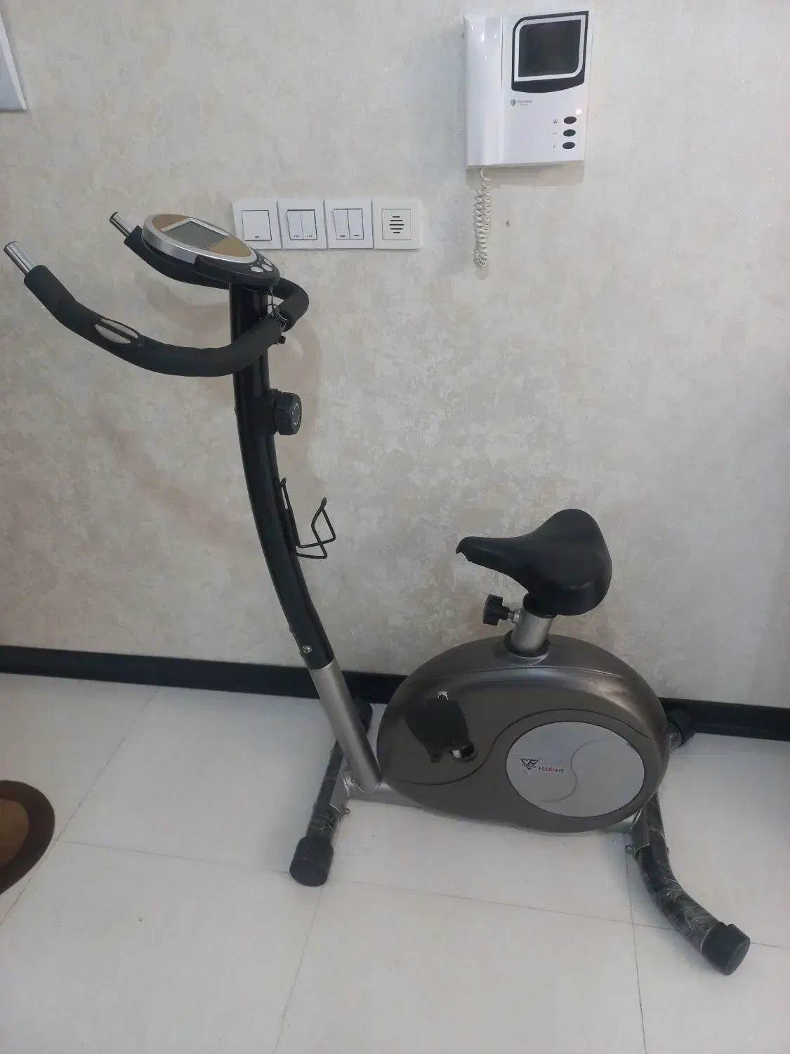 دوچرخه ثابت خانگی|تجهیزات ورزشی|ری, جوانمرد قصاب|دیوار