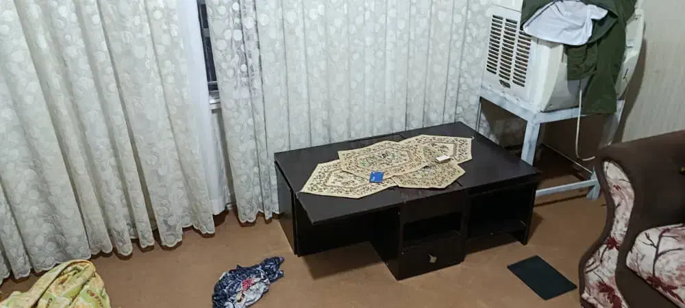 یک دست مبل همراه با میز و عسلی|مبلمان خانگی و میز عسلی|ابهر, |دیوار