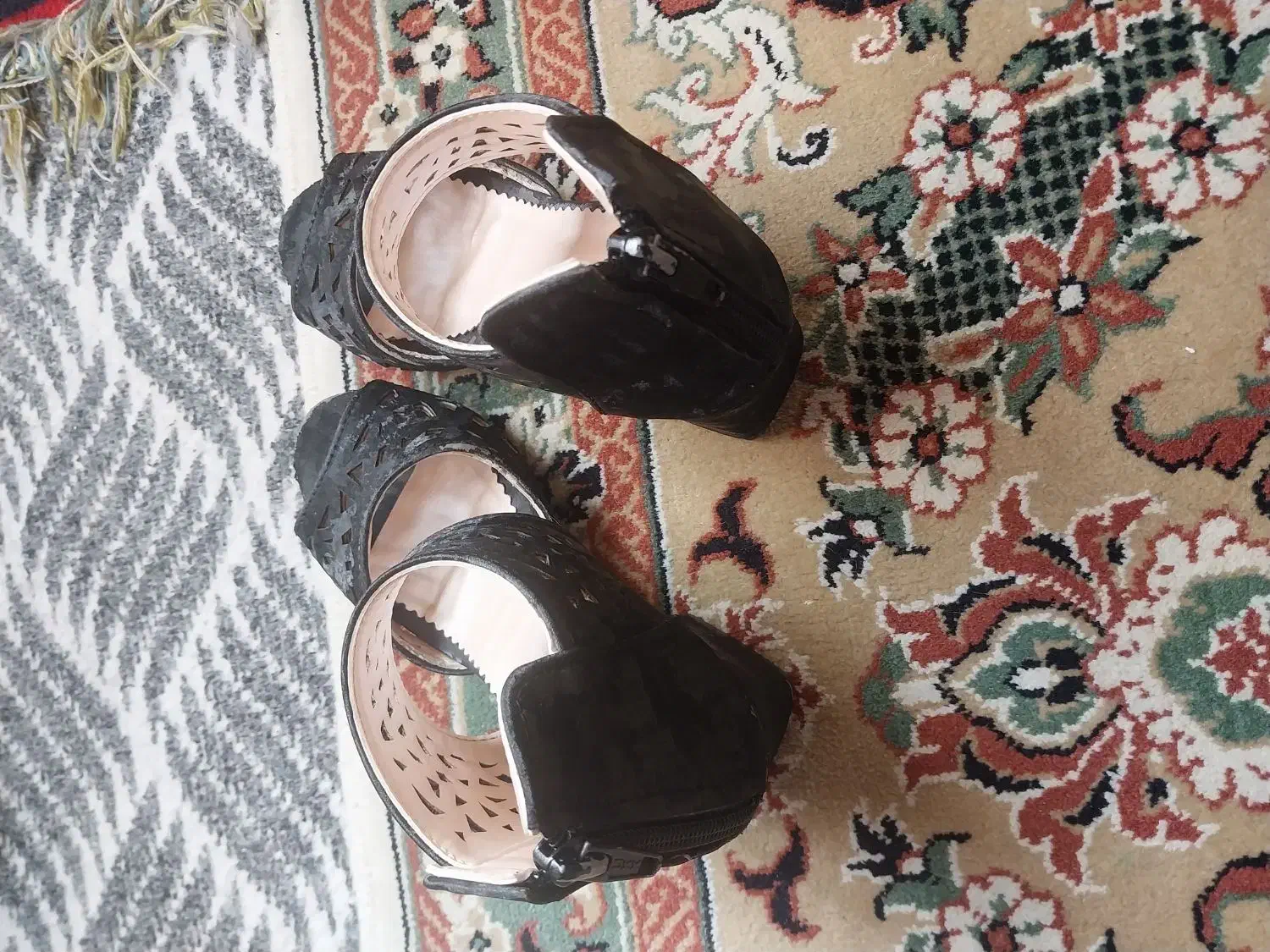 کفش بچگانه|کفش و لباس بچه|مسجد سلیمان, |دیوار