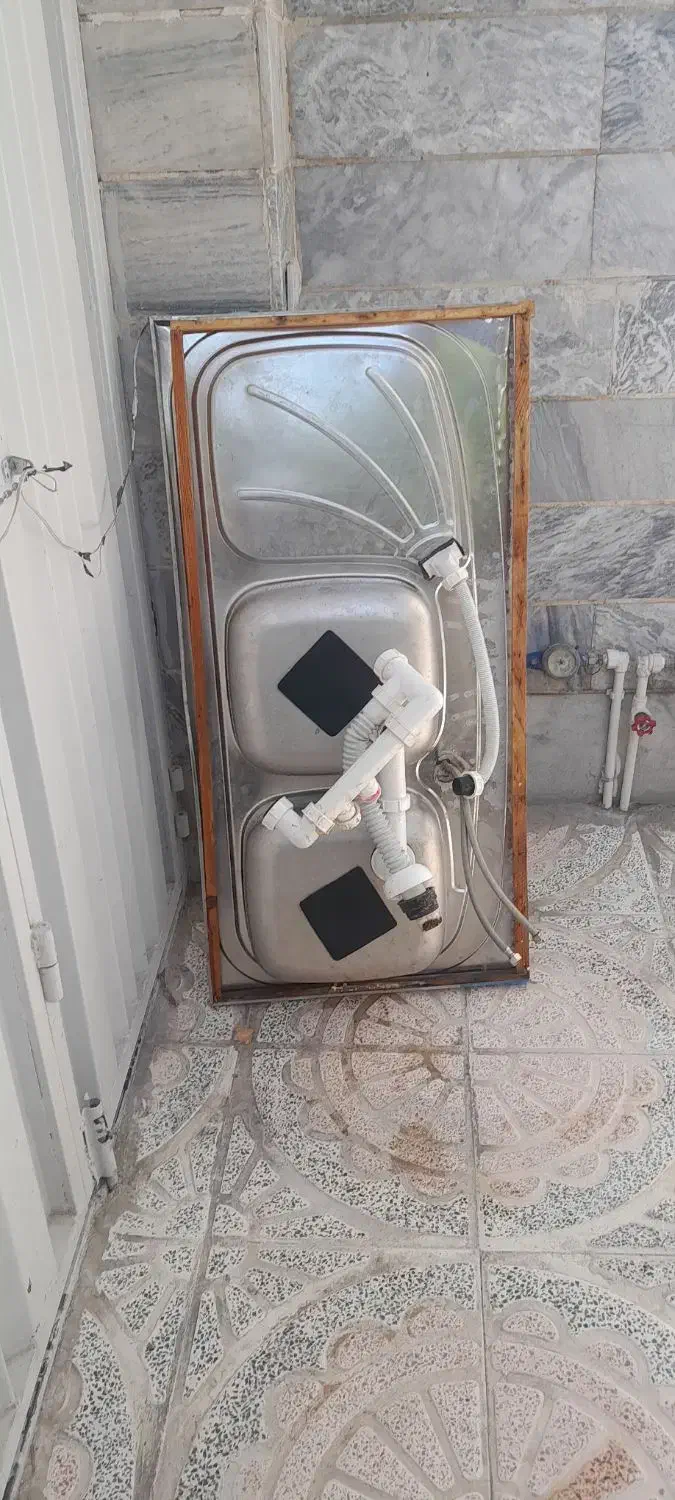 سینگ رو کار|لوازم سرویس بهداشتی|بروجرد, |دیوار