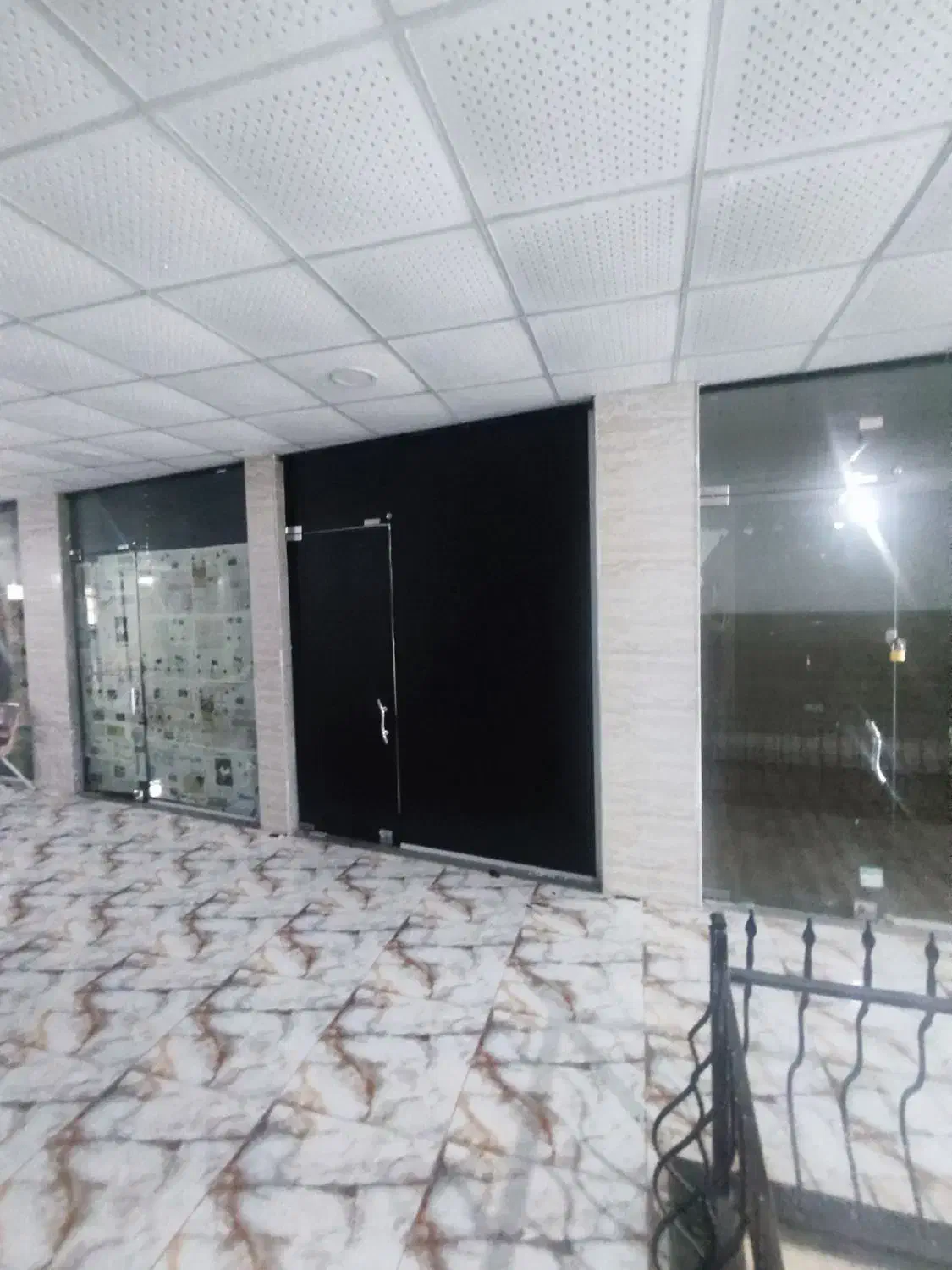 اجاره مغازه اداری/تجاری پاساژ وفایی قلب رضوانشهر|اجارهٔ مغازه و غرفه|رضوانشهر, |دیوار