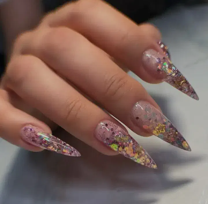 آموزش و کاشت ناخن حرفه ایی|خدمات آرایشگری و زیبایی|فولادشهر, مسکن مهر فولادشهر|دیوار