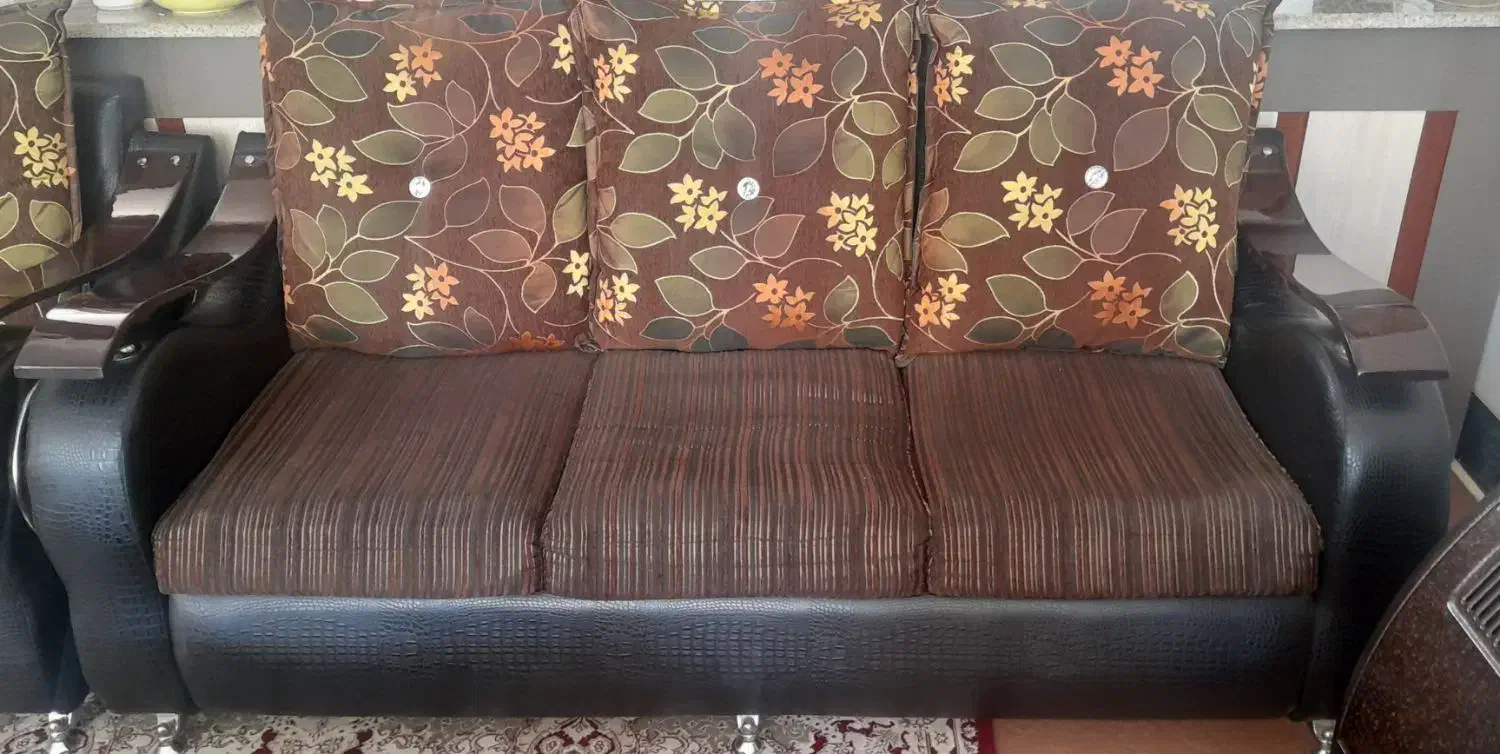 مبل ۷ نفره با میز|مبلمان خانگی و میز عسلی|اقلید, |دیوار