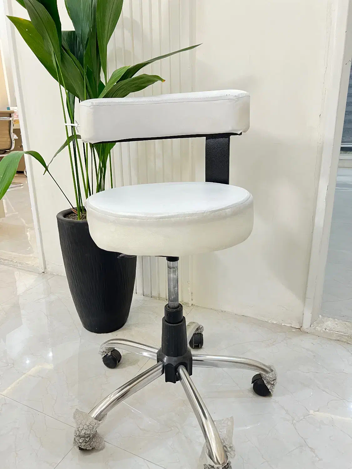 صندلی چرخدار سالن تابوره|آرایشگاه و سالنهای زیبایی|مشهد, ویلاشهر|دیوار