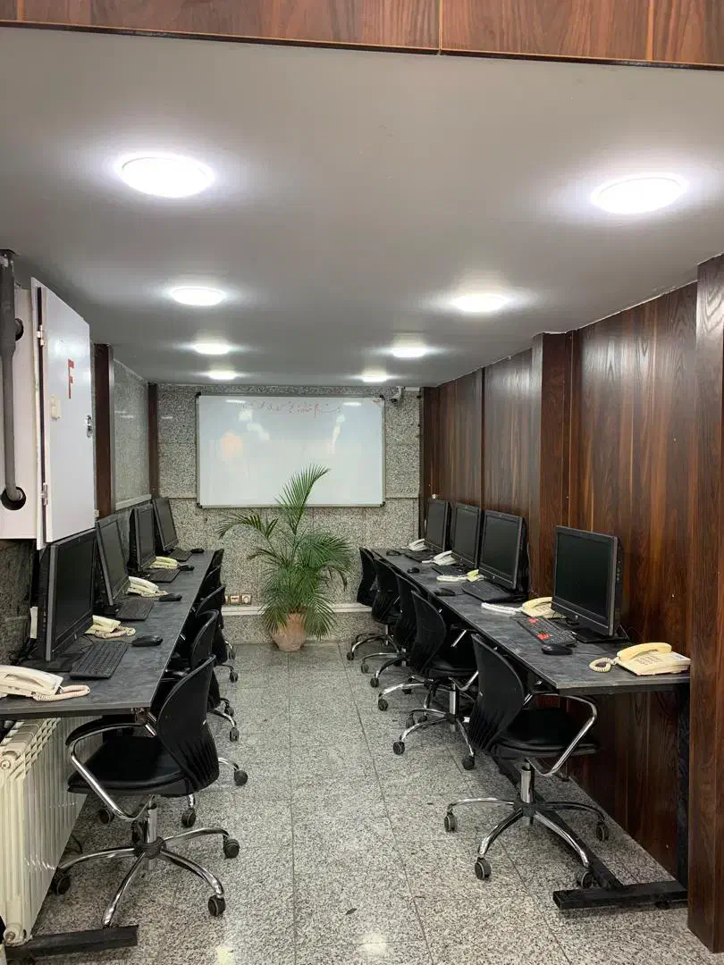 استخدام منشی املاک خانم در پونک|استخدام اداری و مدیریت|تهران, پونک|دیوار