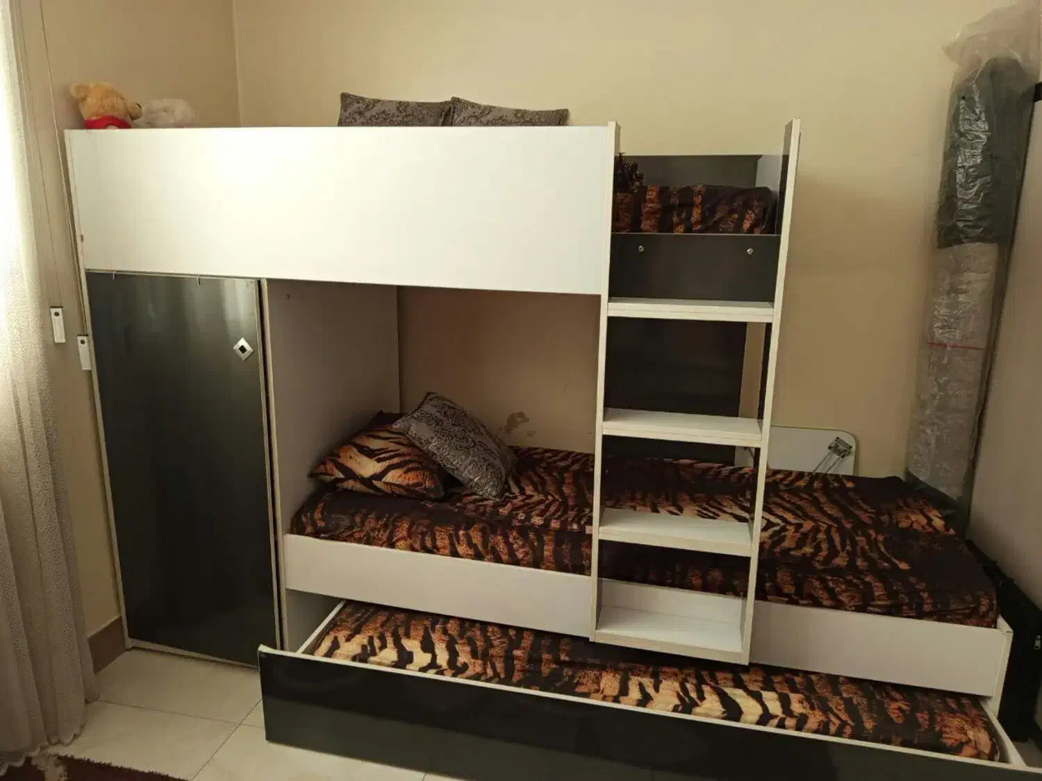 تخت دوطبقه|تخت و سرویس خواب|اصفهان, عمان سامانی|دیوار