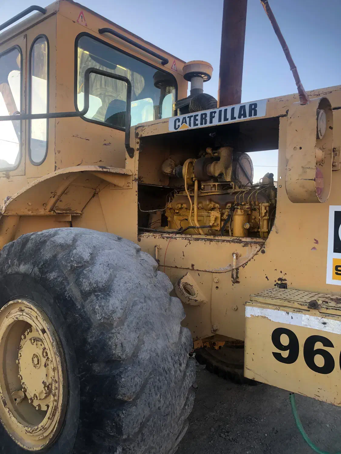 لودرکاترپیلار۹۶۶ با قرارداد|خودرو سنگین|خمینیشهر, |دیوار