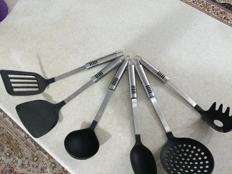 سرویس کفگیر ملاقه|ظروف پختوپز|صدرا-فارس, فاز ۱|دیوار