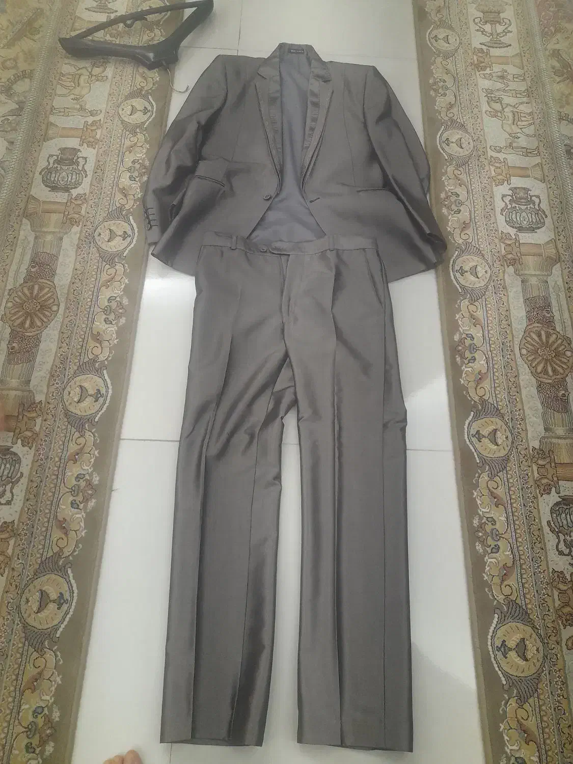 کت وشلوار|لباس|ساری, |دیوار