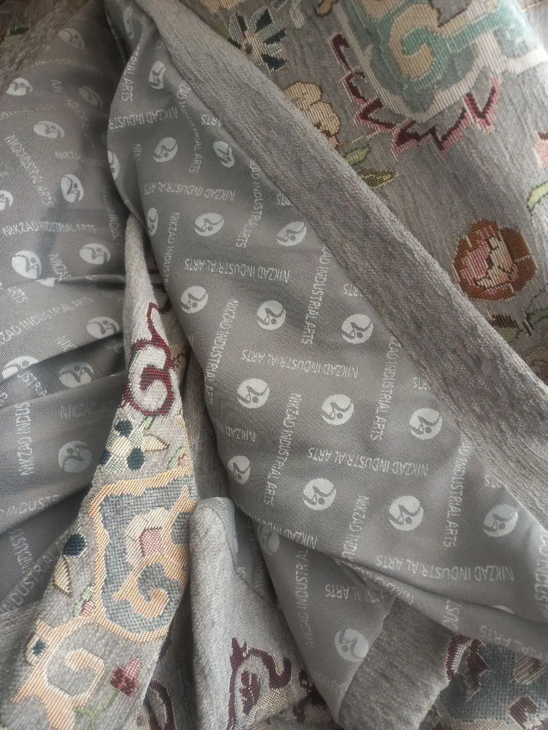 روفرشی  ۹متری کشدارمخمل ابریشم نیکزاد|روفرشی|اصفهان, محله اسلامی|دیوار