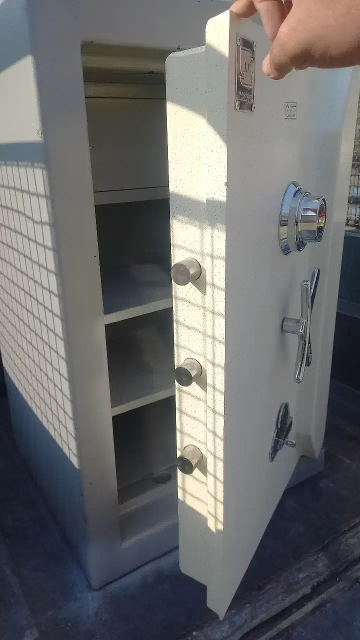 فروش یک عدد گاوصندوق کاوه مدل ۸۲۰رمزدار درحدنو|ابزارآلات|تهران, پردیسان|دیوار