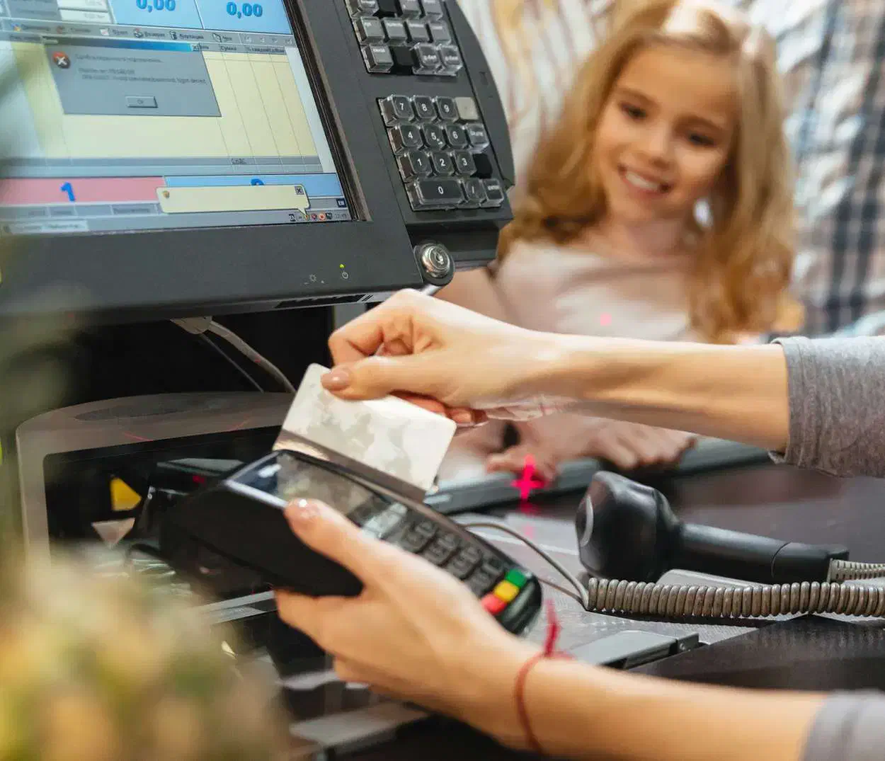 صندوقدار|استخدام خدمات فروشگاه و رستوران|قزوین, |دیوار